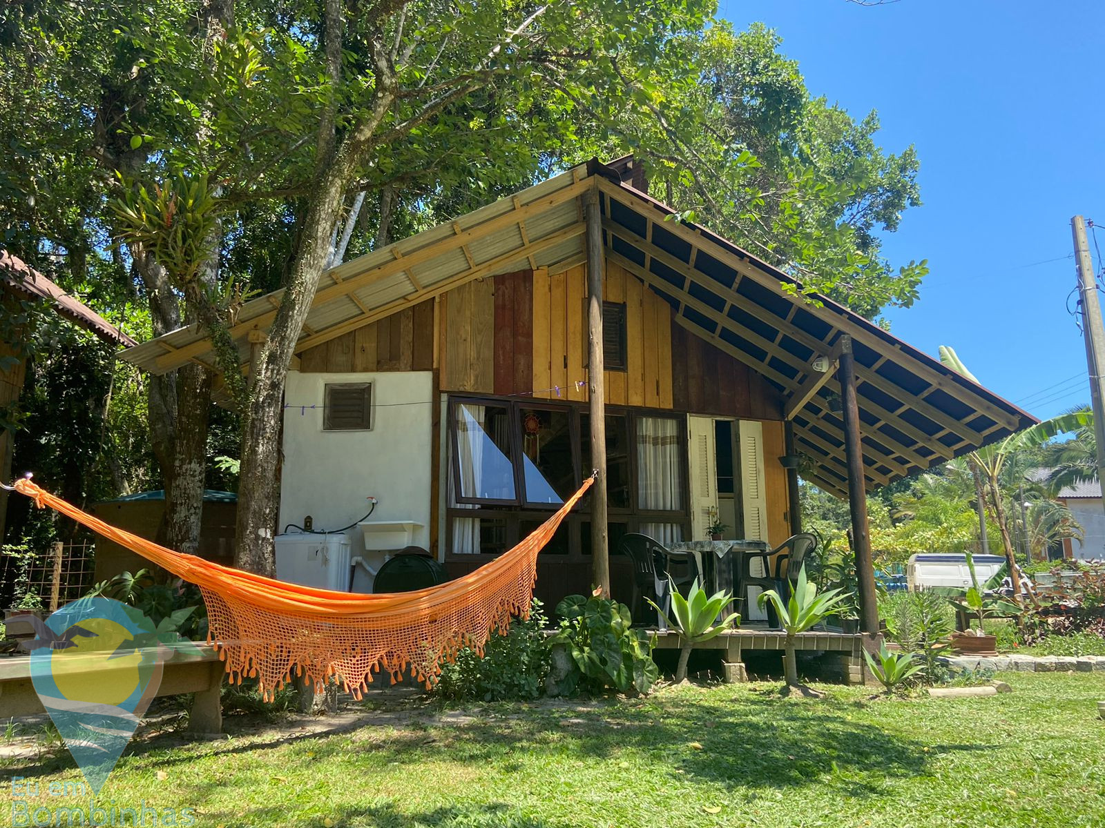 Conheça CHALÉ NATUREZA MARISCAL em Bombinhas,SC - Rede Sul Hospedagens